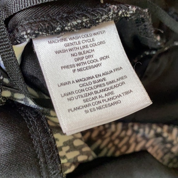 Wrap style dress - Picture 8 of 9